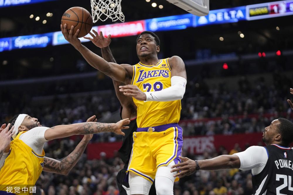 在这场瞩目 在这场瞩目