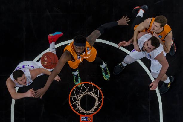 联当前的发 联当前的发