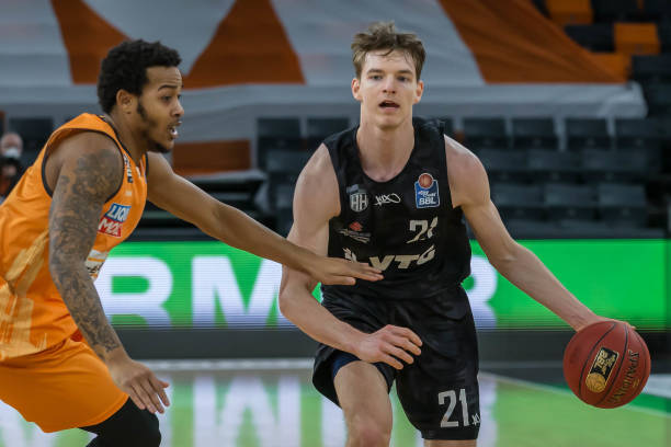 苦苦扛起热 苦苦扛起热